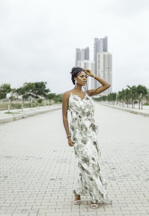 Elevate your style with our exquisite patterned single-strap maxi dress. Effortlessly chic, perfect for any occasion. Shop now!